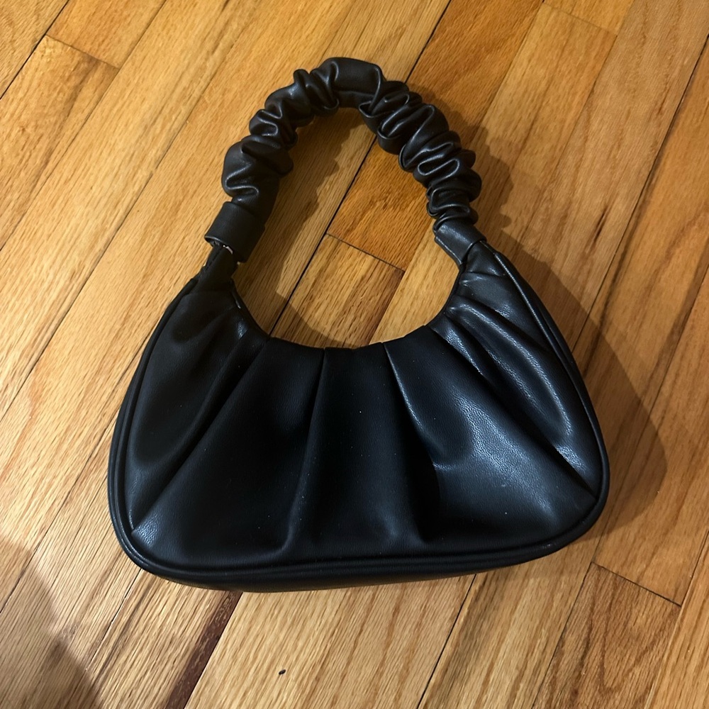 Black shoulder bag